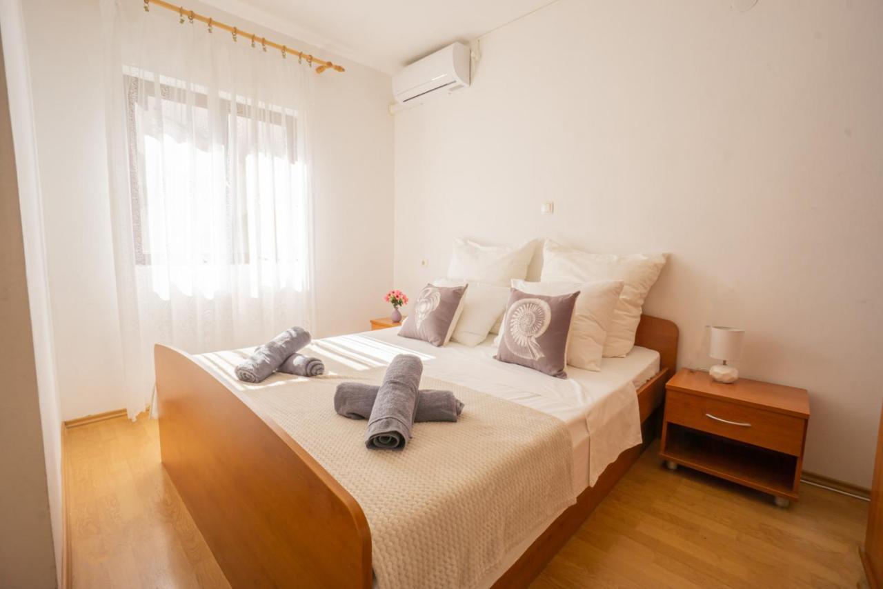 Apartment And Room Bacic Metajna Exterior photo