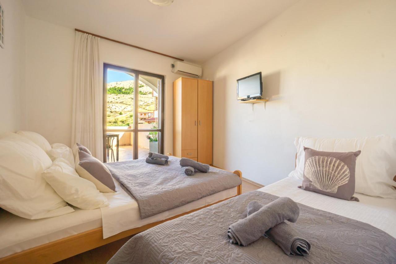 Apartment And Room Bacic Metajna Exterior photo